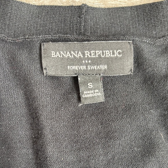 Banana Republic Classic Black V-Neck Cardigan - Picture 4 of 6